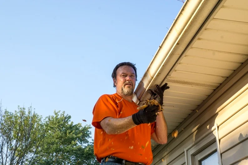 How To Clean Gutters in Acworth GA
